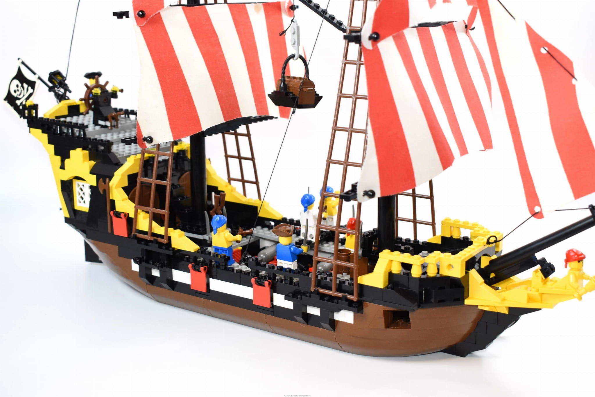 LEGO 6285 Black Seas Barracuda (Dark Shark) [Pirates: Pirates I ...