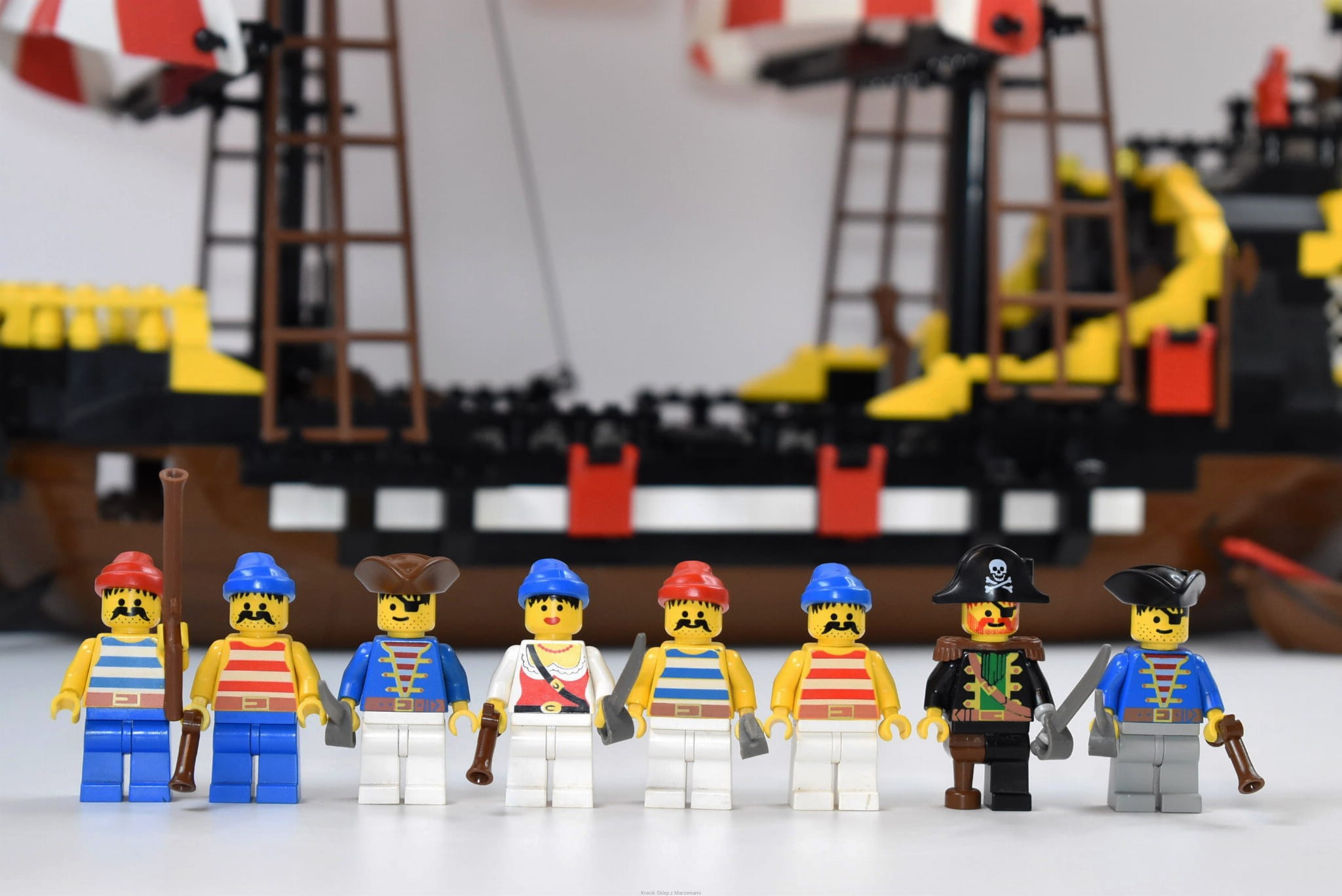 LEGO 6285 Black Seas Barracuda (Dark Shark) [Pirates: Pirates I ...